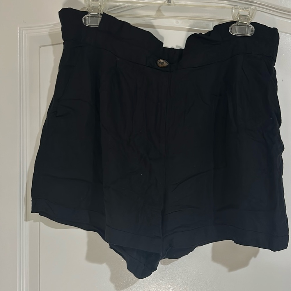 Black scrunch waist shorts